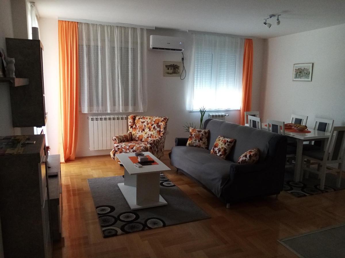 Apartman Maca Pirot Exterior foto